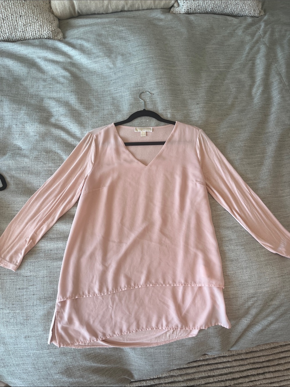 MICHAEL Michael Kors Blush Pink V-Neck Satin Tunic